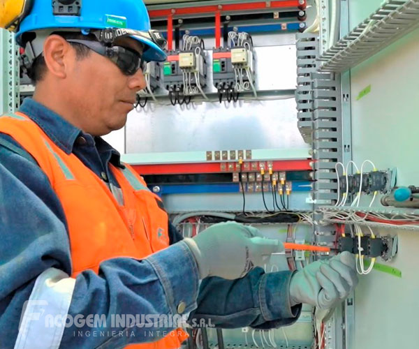 Mantenimiento y Reparación de Equipos Eléctricos 01